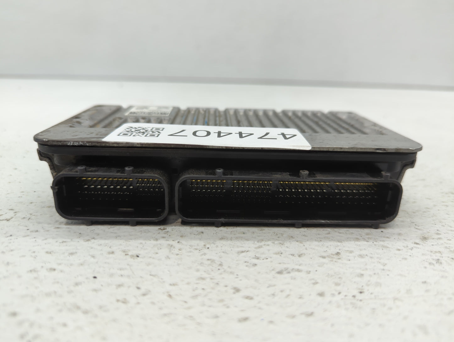 2013-2014 Toyota Avalon PCM Engine Control Computer ECU ECM PCU OEM P/N:89661-07591 89661-07590 Fits Fits 2013 2014 OEM Used