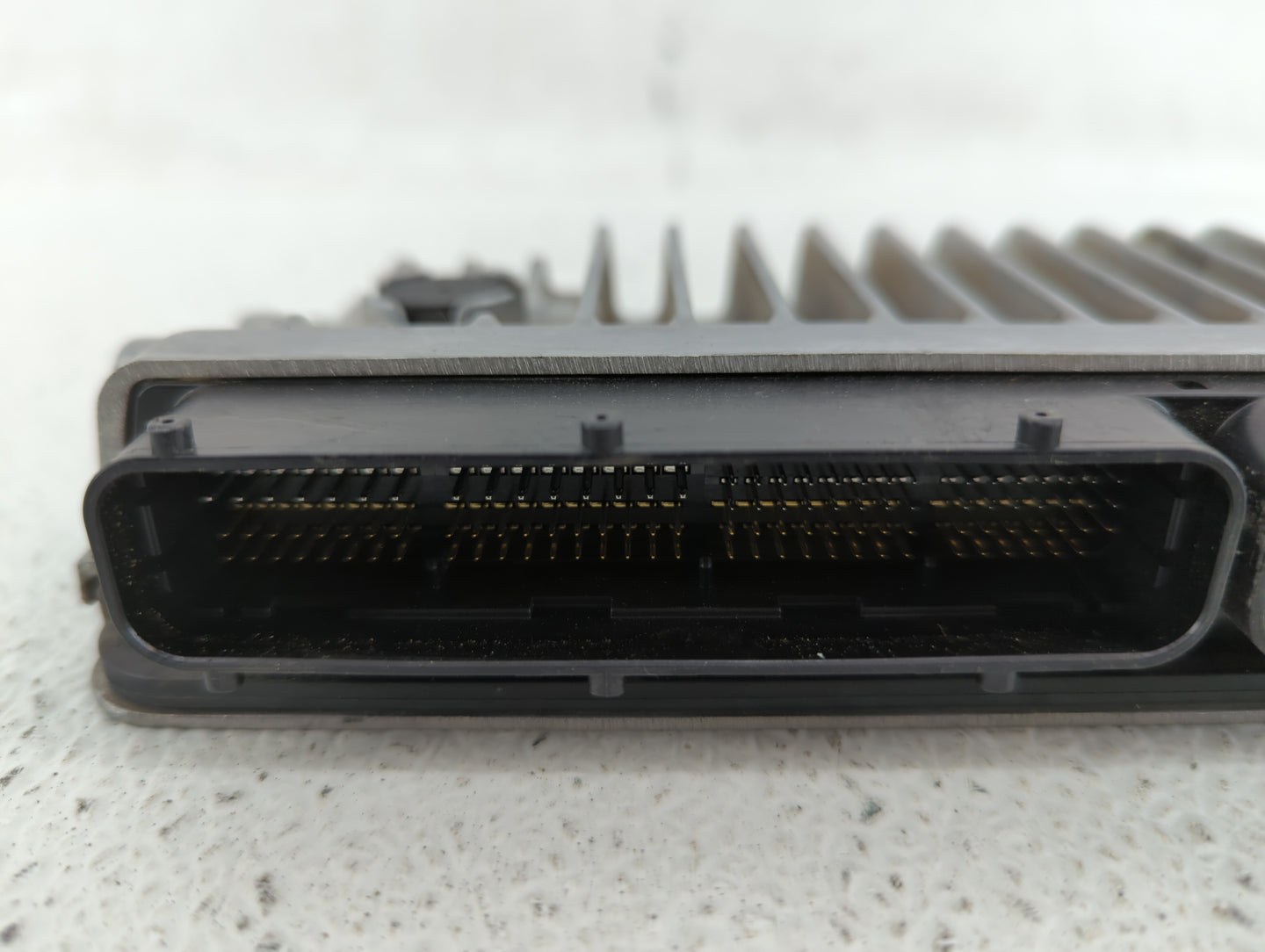 2013-2014 Toyota Avalon PCM Engine Control Computer ECU ECM PCU OEM P/N:89661-07591 89661-07590 Fits Fits 2013 2014 OEM Used
