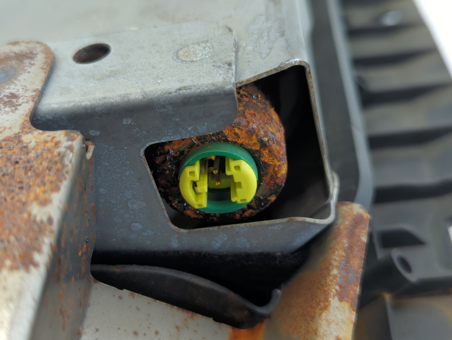 2013-2018 Toyota Avalon Air Bag Passenger Right Dashboard Oem - Oemusedautoparts1.com