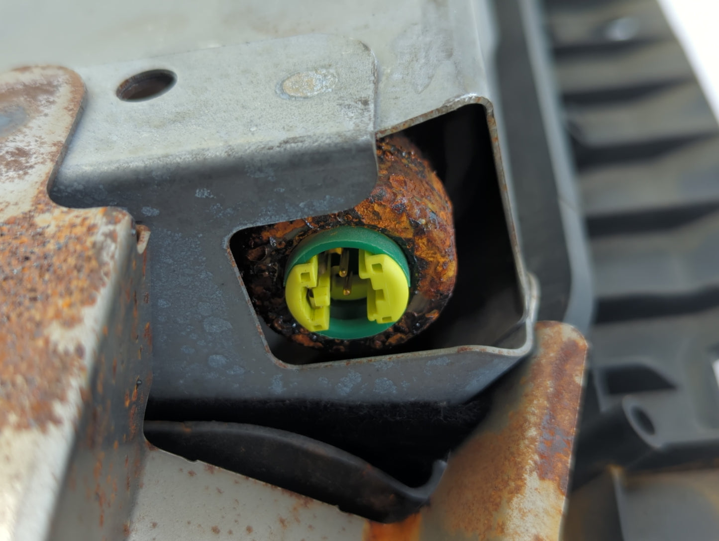 2013-2018 Toyota Avalon Air Bag Passenger Right Dashboard Oem - Oemusedautoparts1.com