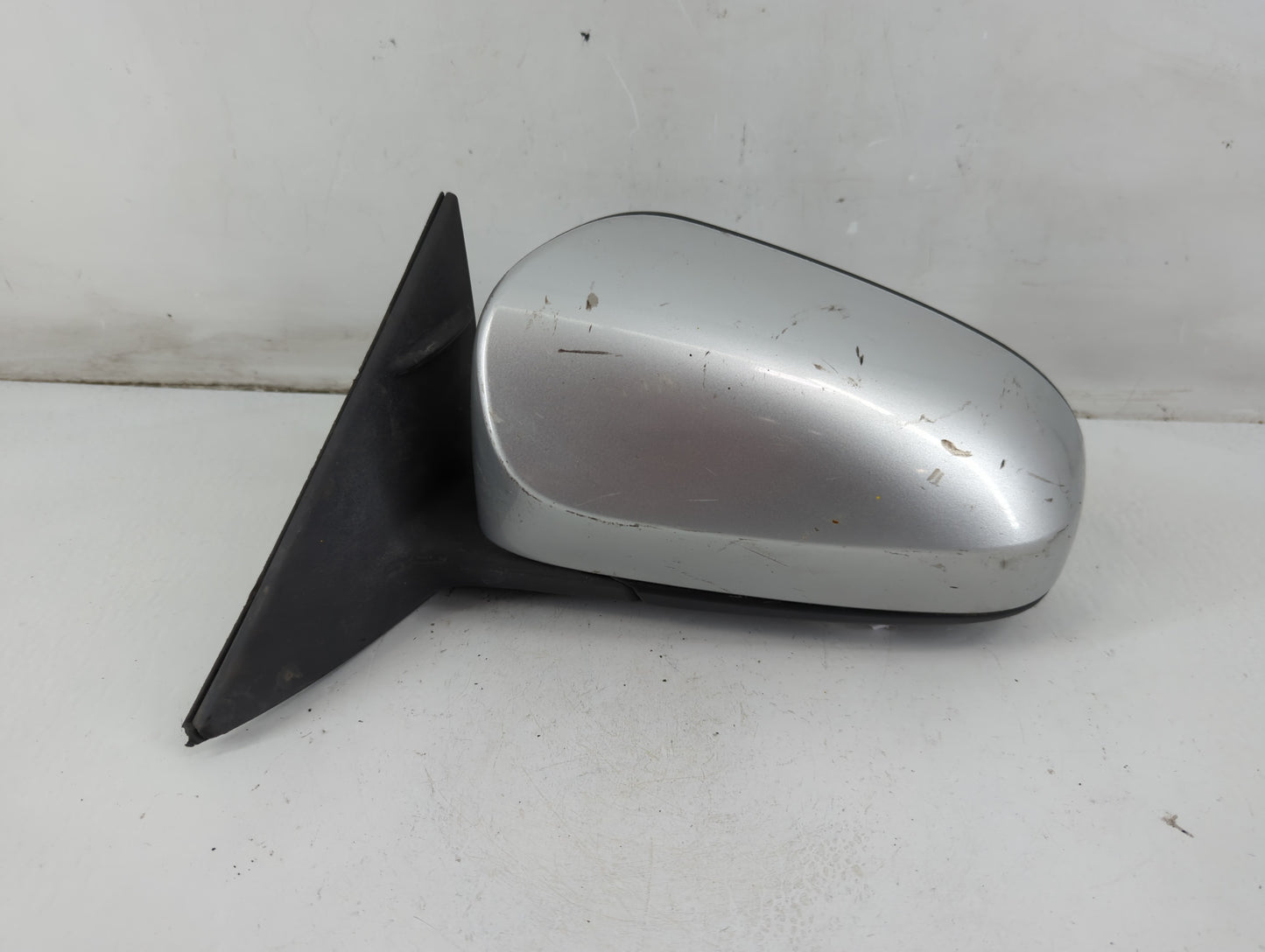 2012-2014 Toyota Camry Driver Side View Mirror - Left Door Mirror OEM Used - Oemusedautoparts1.com