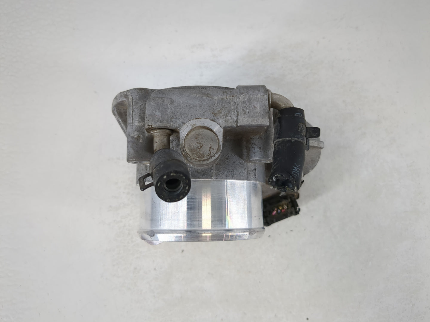 2010-2017 Toyota Camry Throttle Body P/N:35100-2G700 Fits Fits 2009 2010 2011 2012 2013 2014 2015 2016 2017 2018 2019 OEM Us