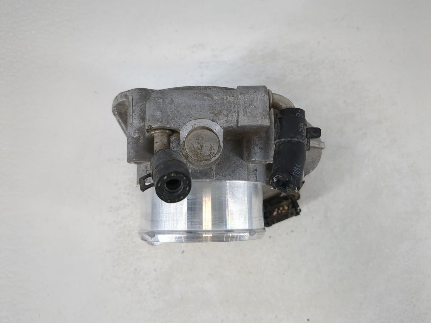 2010-2017 Toyota Camry Throttle Body P/N:35100-2G700 Fits Fits 2009 2010 2011 2012 2013 2014 2015 2016 2017 2018 2019 OEM Us
