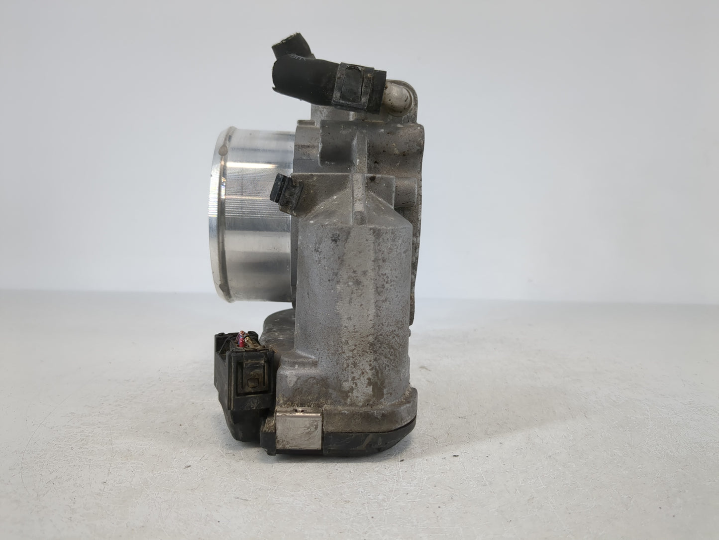 2010-2017 Toyota Camry Throttle Body P/N:35100-2G700 Fits Fits 2009 2010 2011 2012 2013 2014 2015 2016 2017 2018 2019 OEM Us