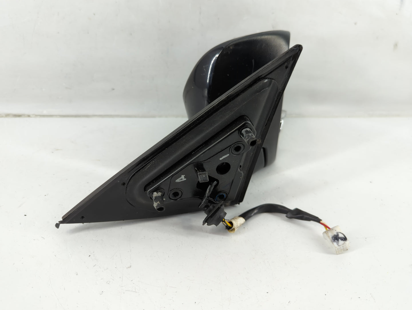 2012-2014 Toyota Camry Passenger Side View Mirror - Right Door Mirror OEM Used - Oemusedautoparts1.com