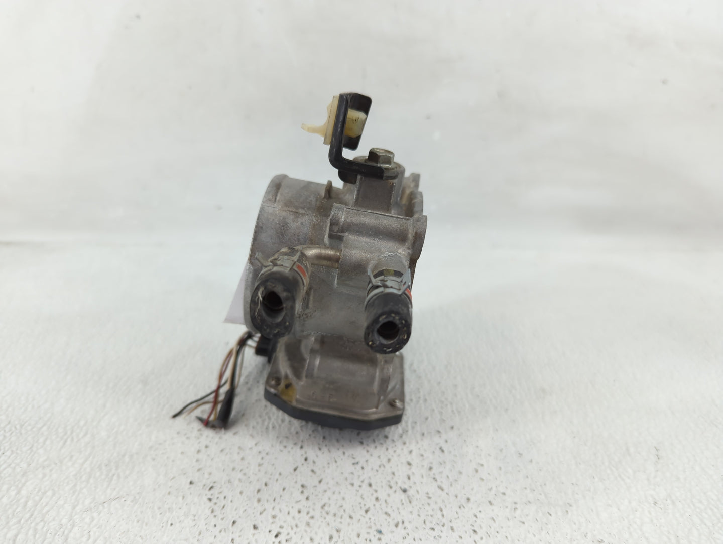 2010-2017 Toyota Camry Throttle Body P/N:22030-0V010 Fits Fits 2009 2010 2011 2012 2013 2014 2015 2016 2017 2018 2019 OEM Us