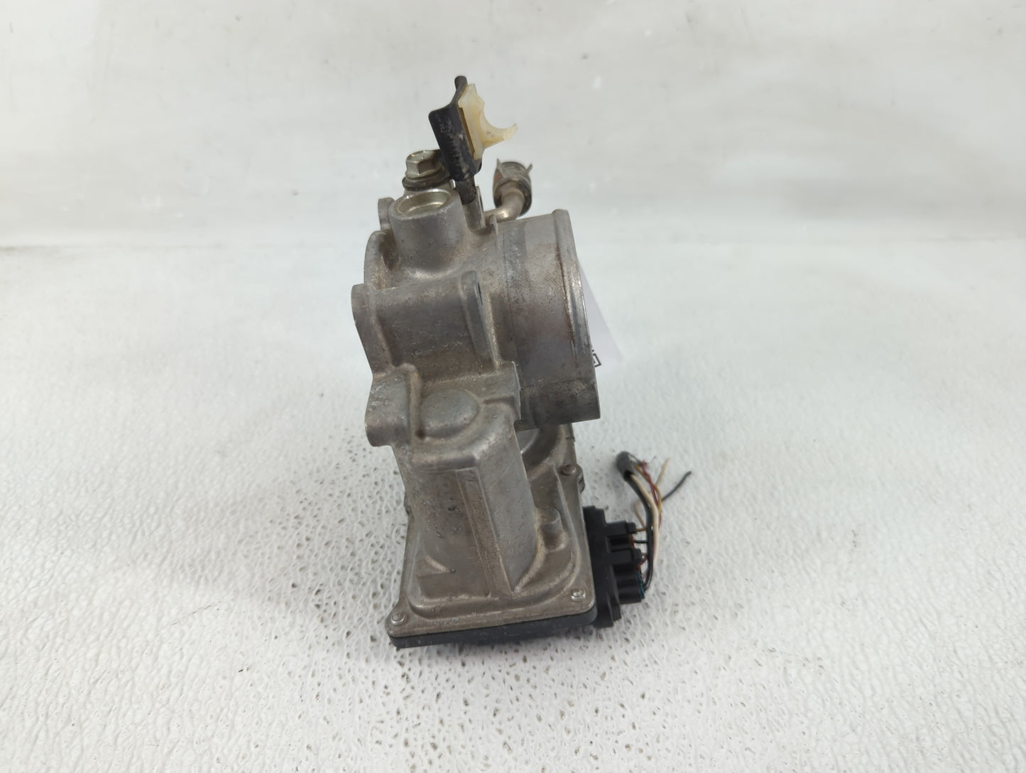 2010-2017 Toyota Camry Throttle Body P/N:22030-0V010 Fits Fits 2009 2010 2011 2012 2013 2014 2015 2016 2017 2018 2019 OEM Us