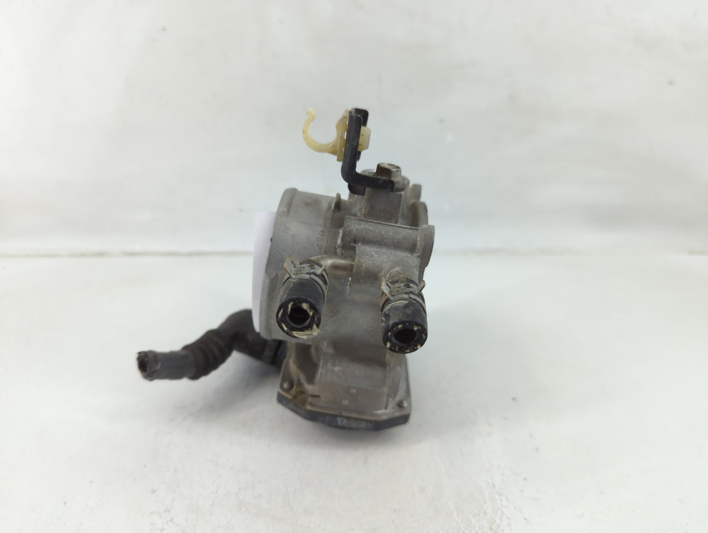 2010-2017 Toyota Camry Throttle Body P/N:22030-0V010 Fits Fits 2009 2010 2011 2012 2013 2014 2015 2016 2017 2018 2019 OEM Us