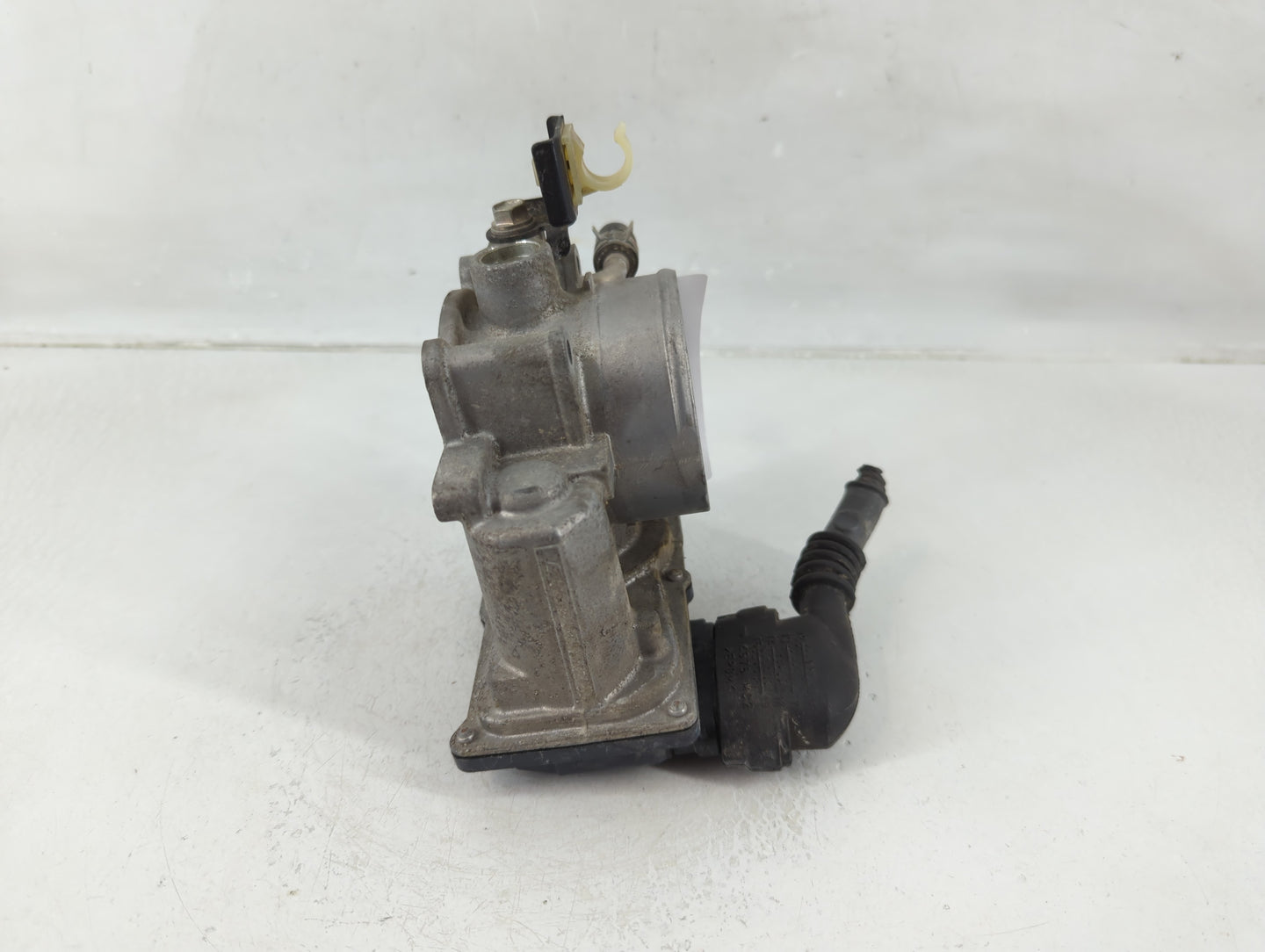 2010-2017 Toyota Camry Throttle Body P/N:22030-0V010 Fits Fits 2009 2010 2011 2012 2013 2014 2015 2016 2017 2018 2019 OEM Us