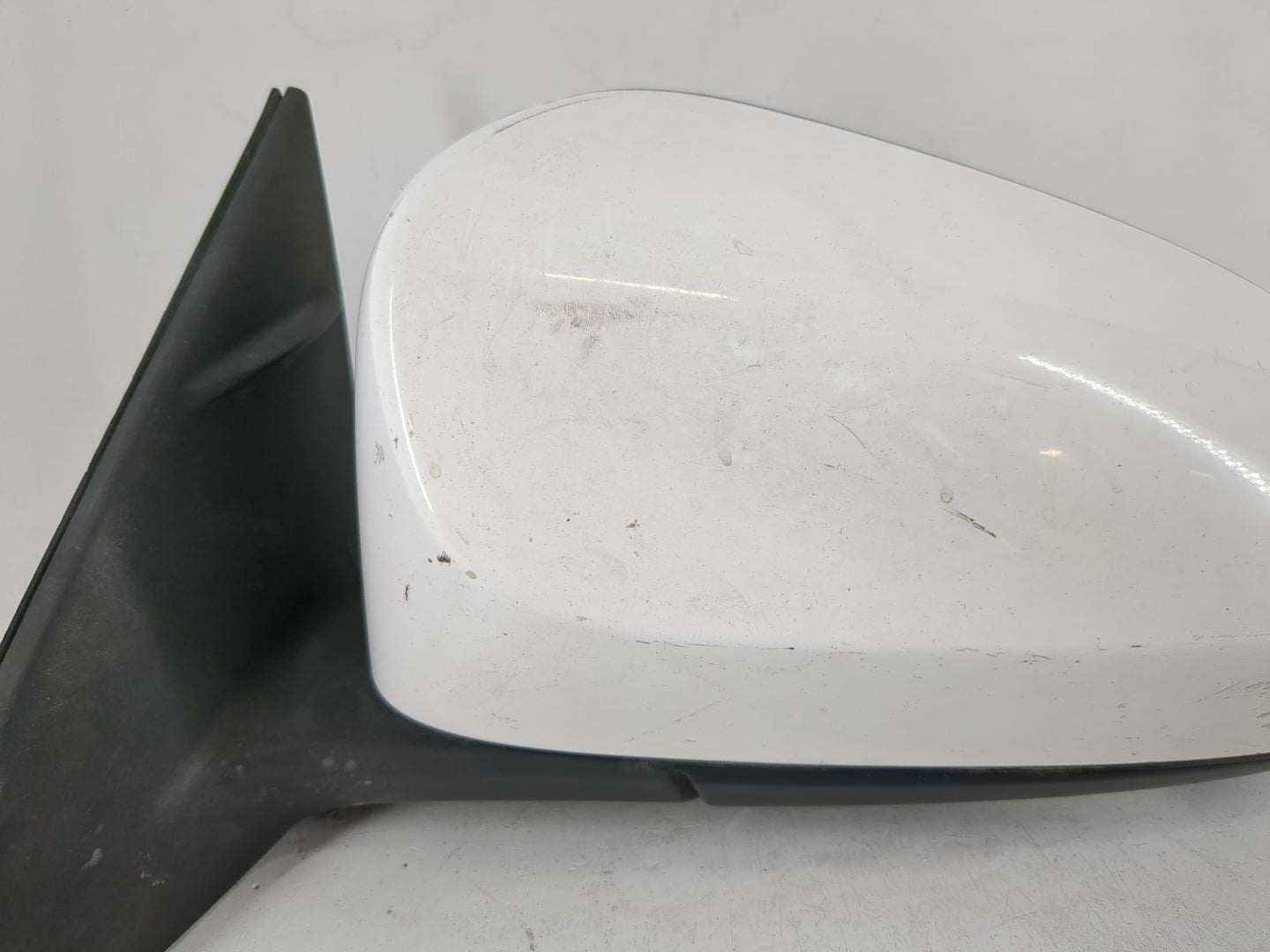 2012-2014 Toyota Camry Driver Side View Mirror - Left Door Mirror OEM Used - Oemusedautoparts1.com