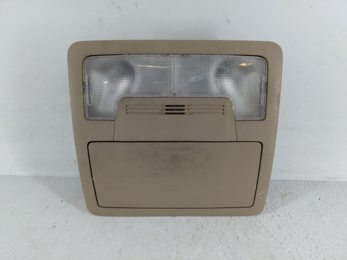 2014 Toyota Camry Overhead Roof Console - Oemusedautoparts1.com