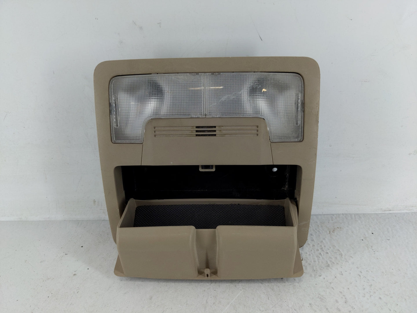 2014 Toyota Camry Overhead Roof Console - Oemusedautoparts1.com