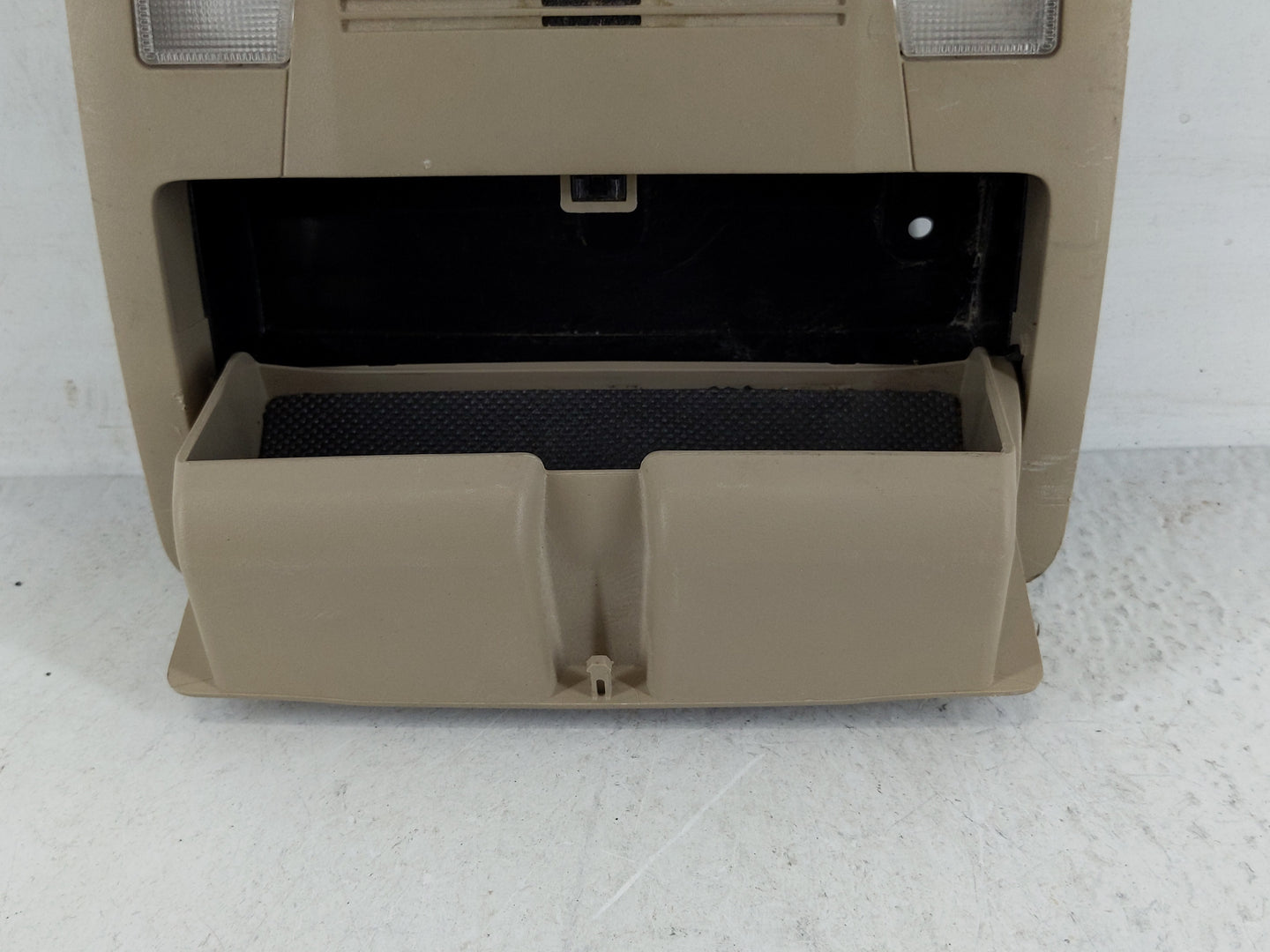 2014 Toyota Camry Overhead Roof Console - Oemusedautoparts1.com