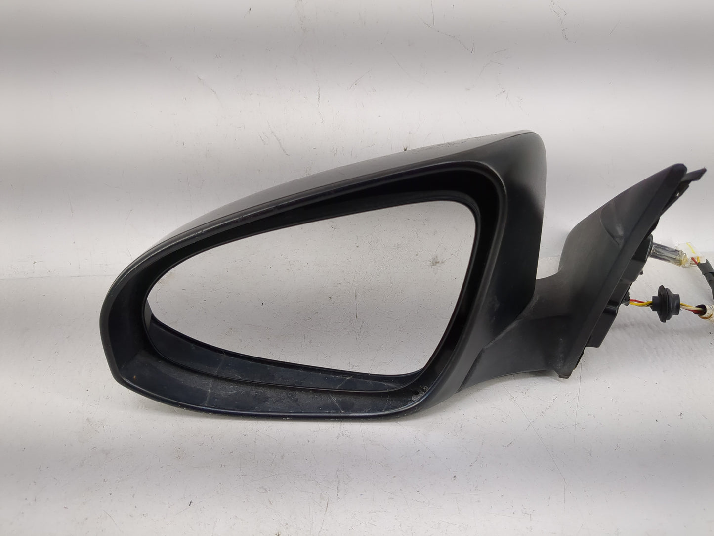 2012-2014 Toyota Camry Driver Side View Mirror - Left Door Mirror OEM Used - Oemusedautoparts1.com