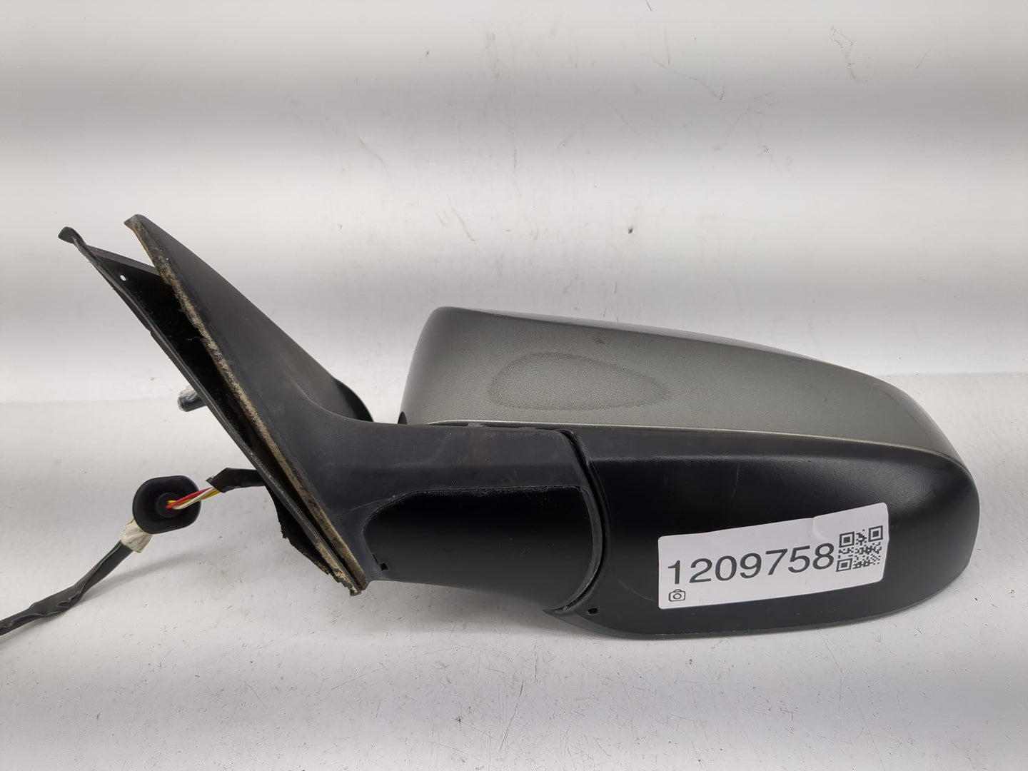 2012-2014 Toyota Camry Driver Side View Mirror - Left Door Mirror OEM Used - Oemusedautoparts1.com