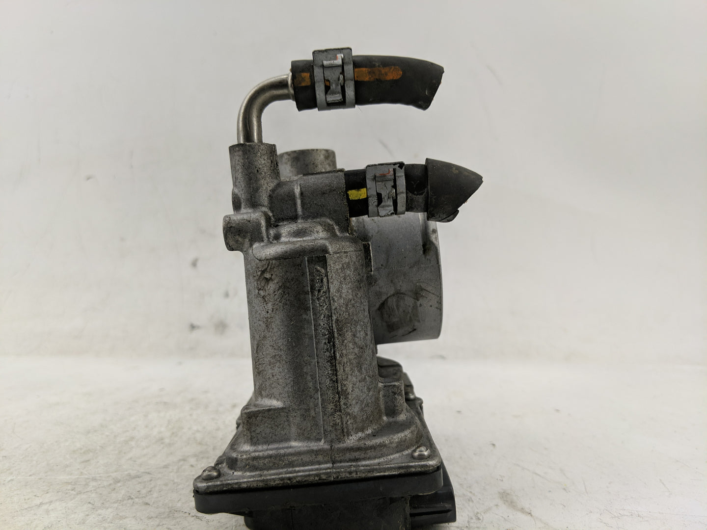 2012-2017 Toyota Camry Throttle Body P/N:22030-36620 Fits Fits 2012 2013 2014 2015 2016 2017 2018 2019 2020 2021 OEM Used Au