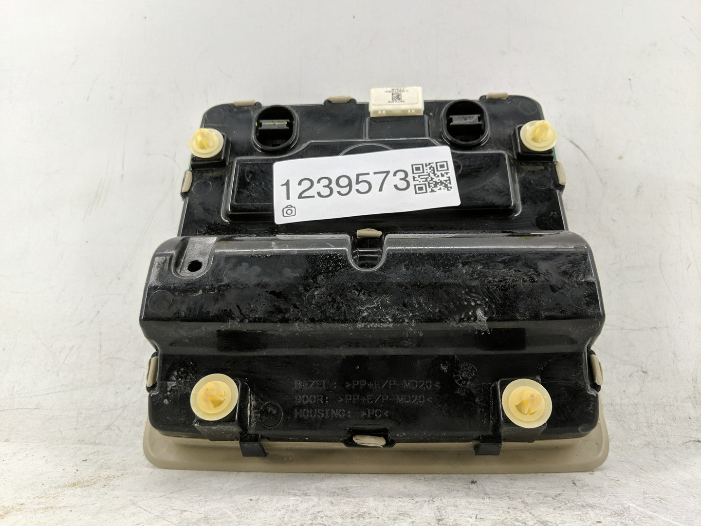 2014 Toyota Camry Overhead Roof Console - Oemusedautoparts1.com