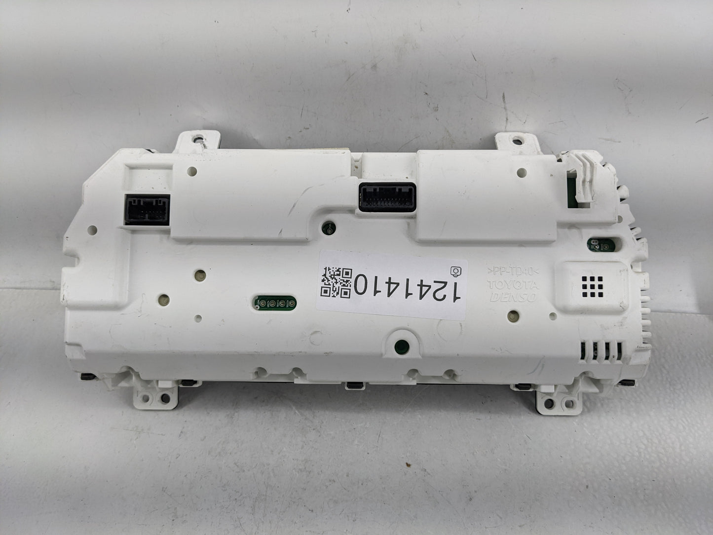 2014 Toyota Camry Instrument Cluster Speedometer Gauges P/N:TN157560-2980 83800-0X620-00 Fits OEM Used Auto Parts - Oemuseda