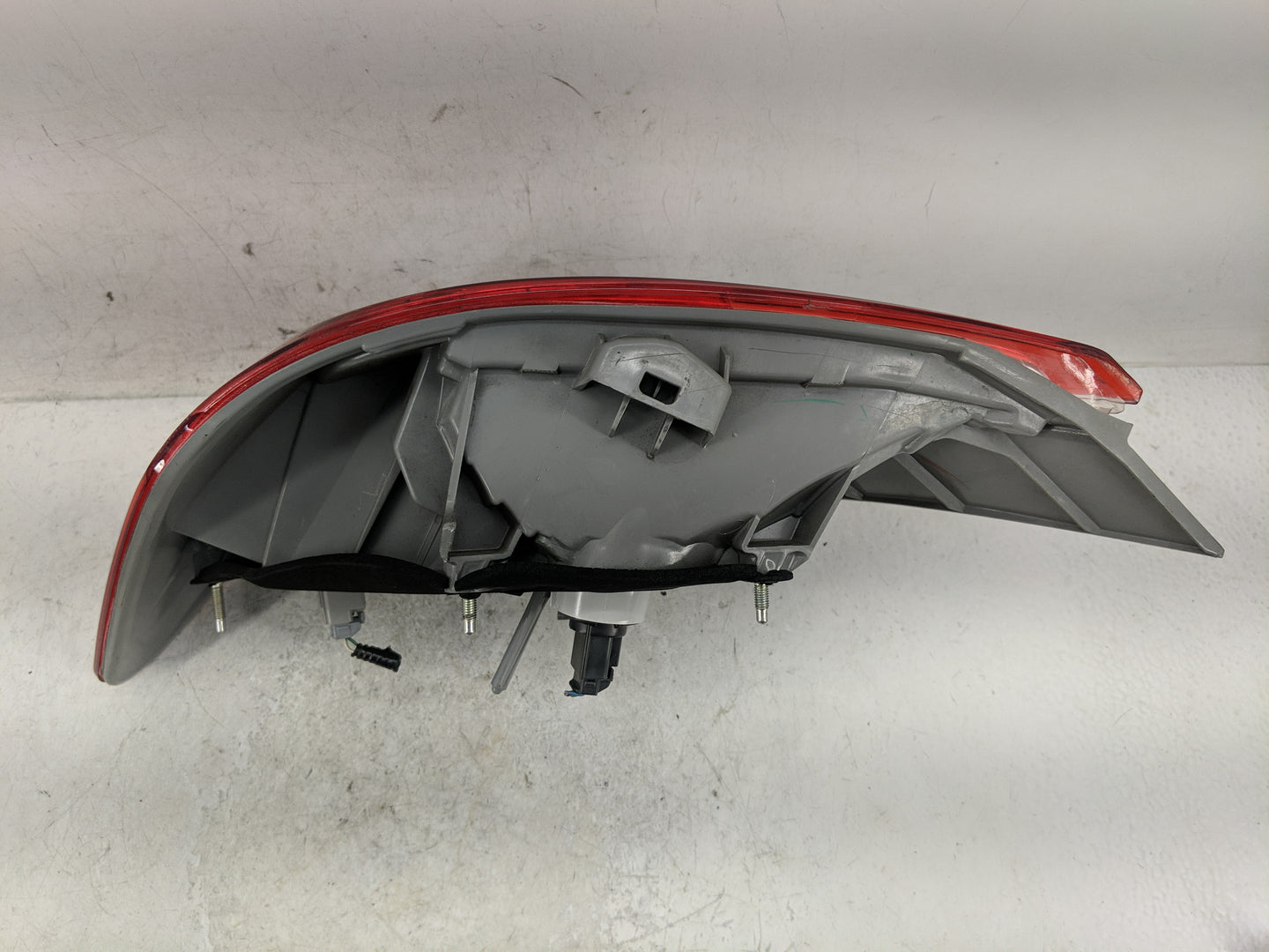 2012-2014 Toyota Camry Tail Light Assembly Driver Left OEM Fits Fits 2012 2013 2014 OEM Used Auto Parts - Oemusedautoparts1.