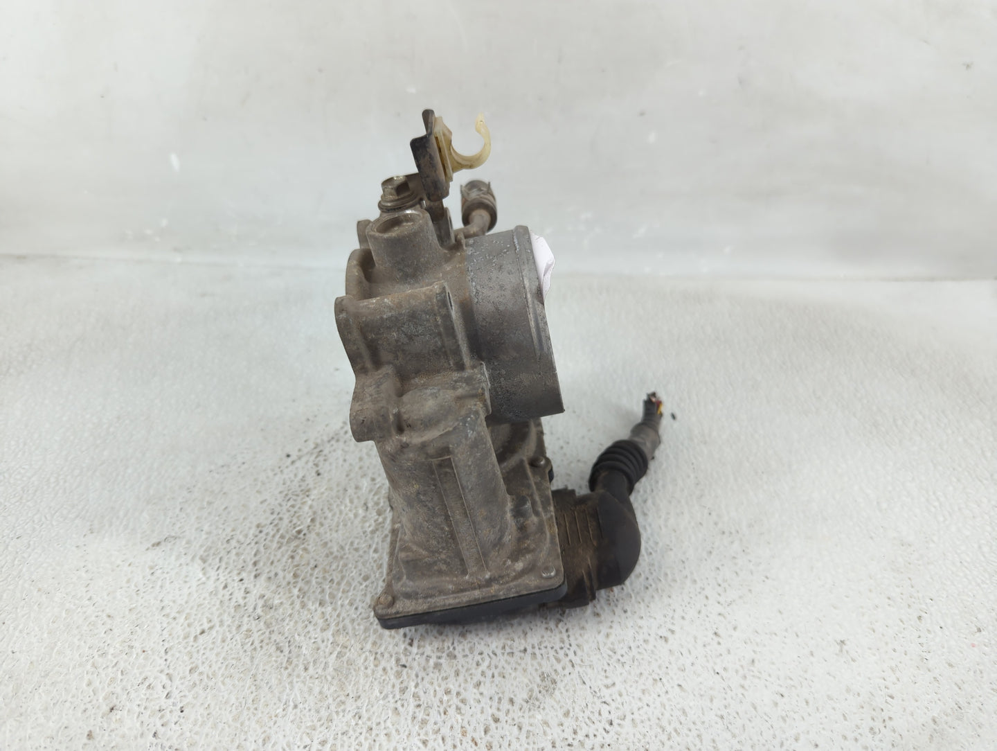 2010-2017 Toyota Camry Throttle Body P/N:22030-0V010 Fits Fits 2009 2010 2011 2012 2013 2014 2015 2016 2017 2018 2019 OEM Us