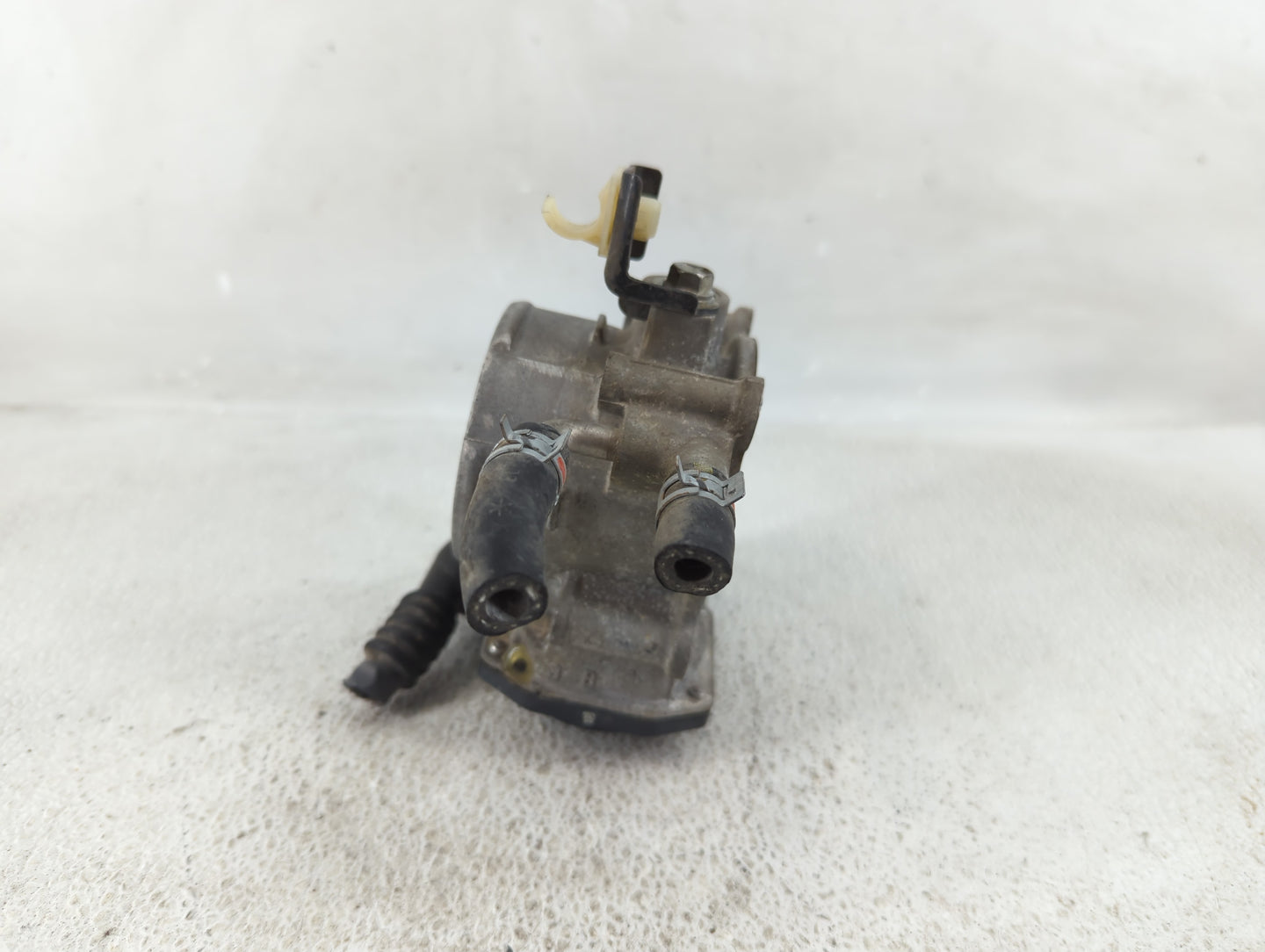 2010-2017 Toyota Camry Throttle Body P/N:22030-0V010 Fits Fits 2009 2010 2011 2012 2013 2014 2015 2016 2017 2018 2019 OEM Us