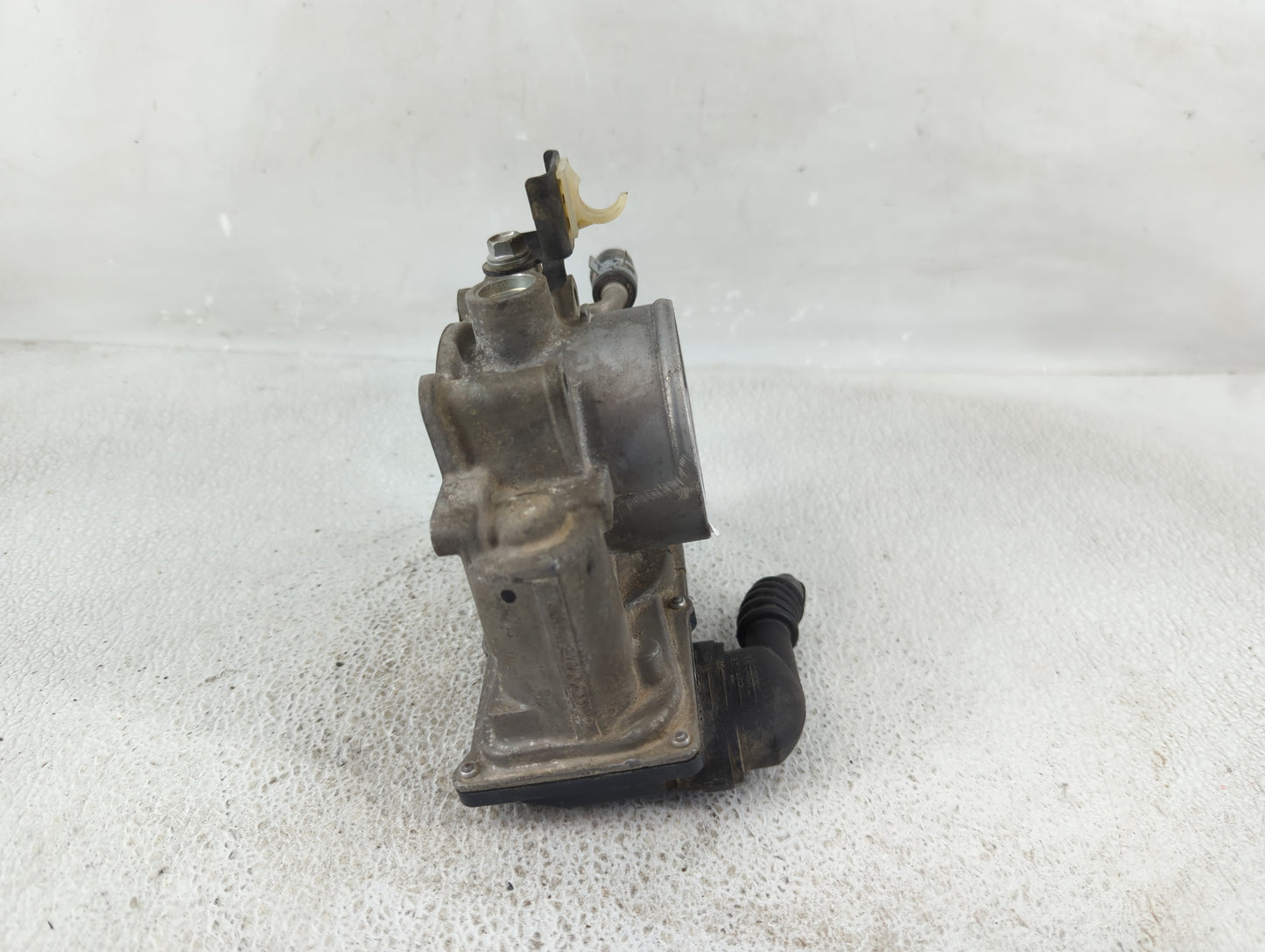 2010-2017 Toyota Camry Throttle Body P/N:22030-0V010 Fits Fits 2009 2010 2011 2012 2013 2014 2015 2016 2017 2018 2019 OEM Us