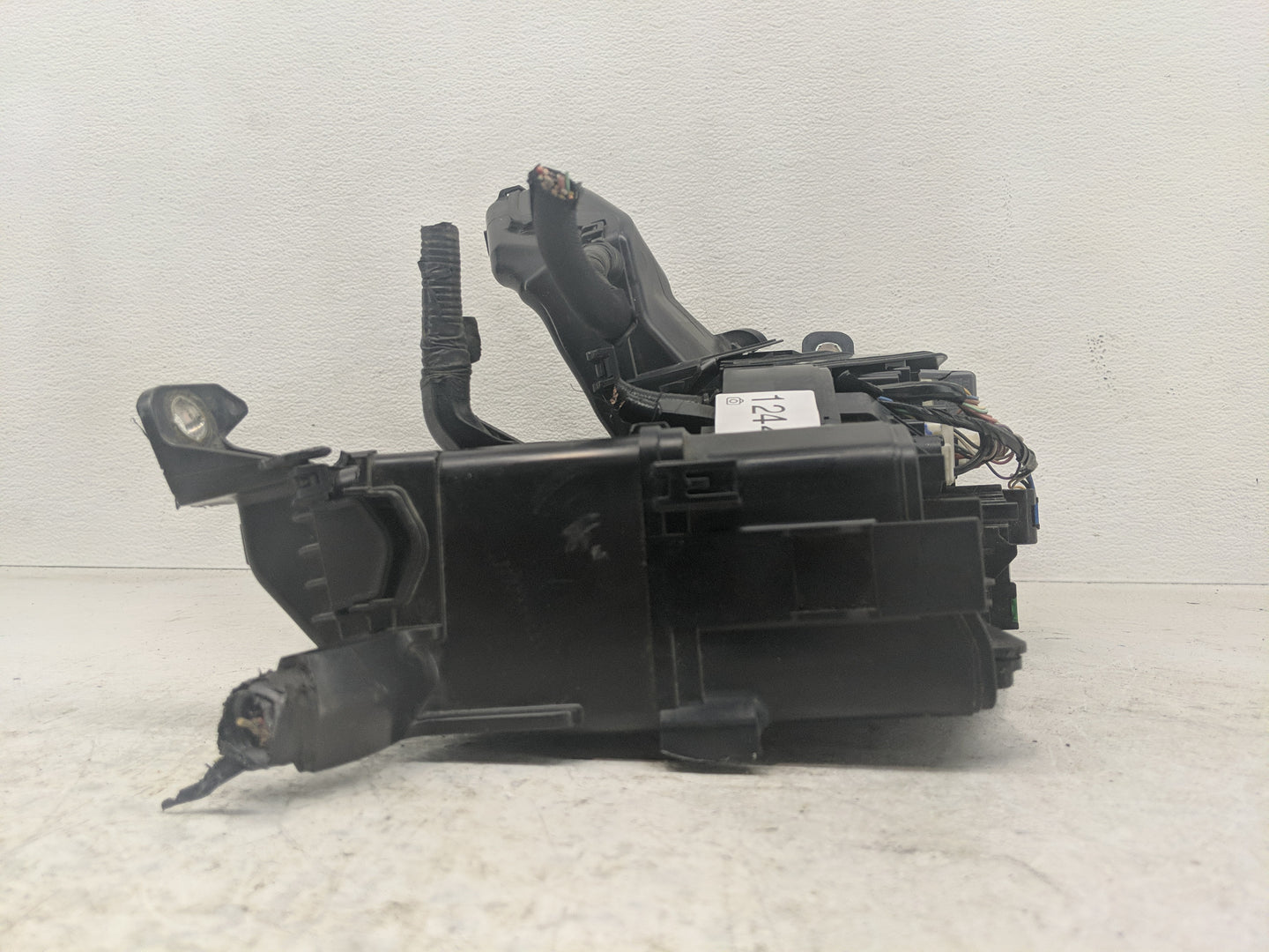 2012-2017 Toyota Camry Fusebox Fuse Box Panel Relay Module P/N:82720-33220A Fits Fits 2012 2013 2014 2015 2016 2017 OEM Used