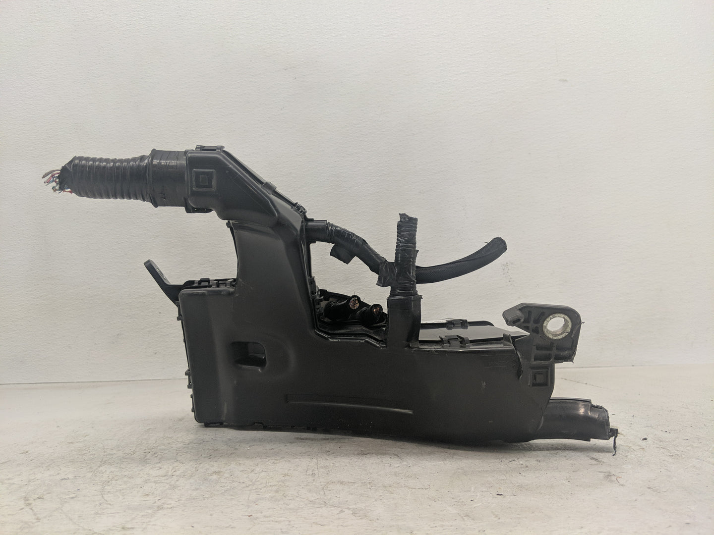 2012-2017 Toyota Camry Fusebox Fuse Box Panel Relay Module P/N:82720-33220A Fits Fits 2012 2013 2014 2015 2016 2017 OEM Used