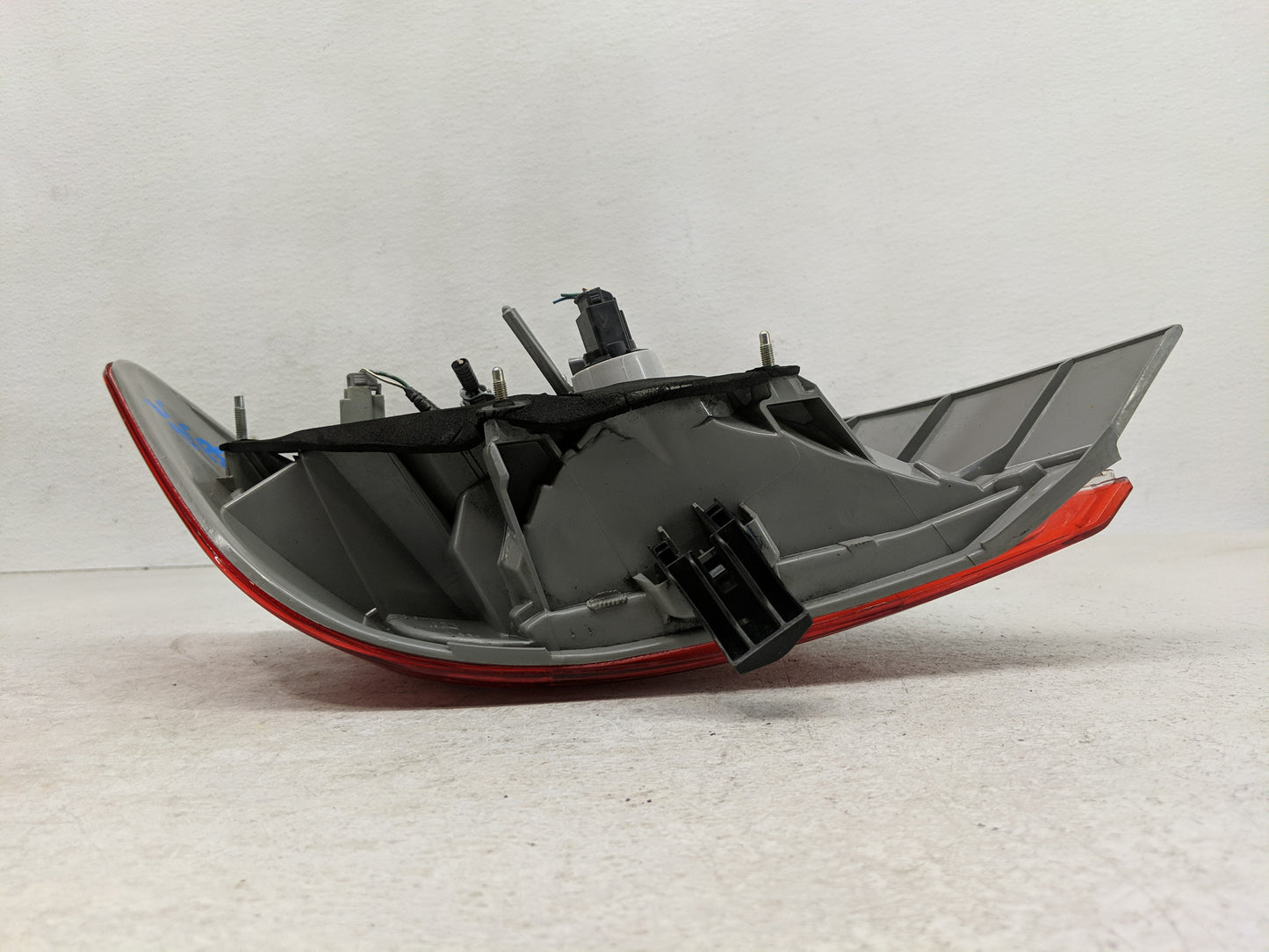 2012-2014 Toyota Camry Tail Light Assembly Passenger Right OEM P/N:52562-06130 Fits Fits 2012 2013 2014 OEM Used Auto Parts 