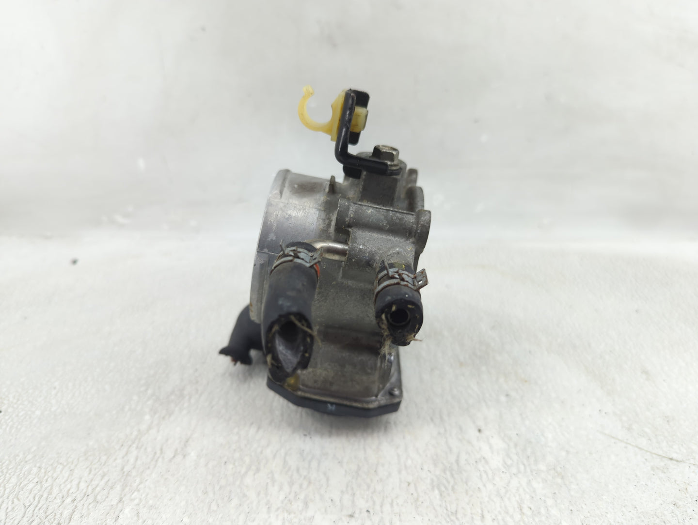 2010-2017 Toyota Camry Throttle Body P/N:22030-0V010 Fits Fits 2009 2010 2011 2012 2013 2014 2015 2016 2017 2018 2019 OEM Us