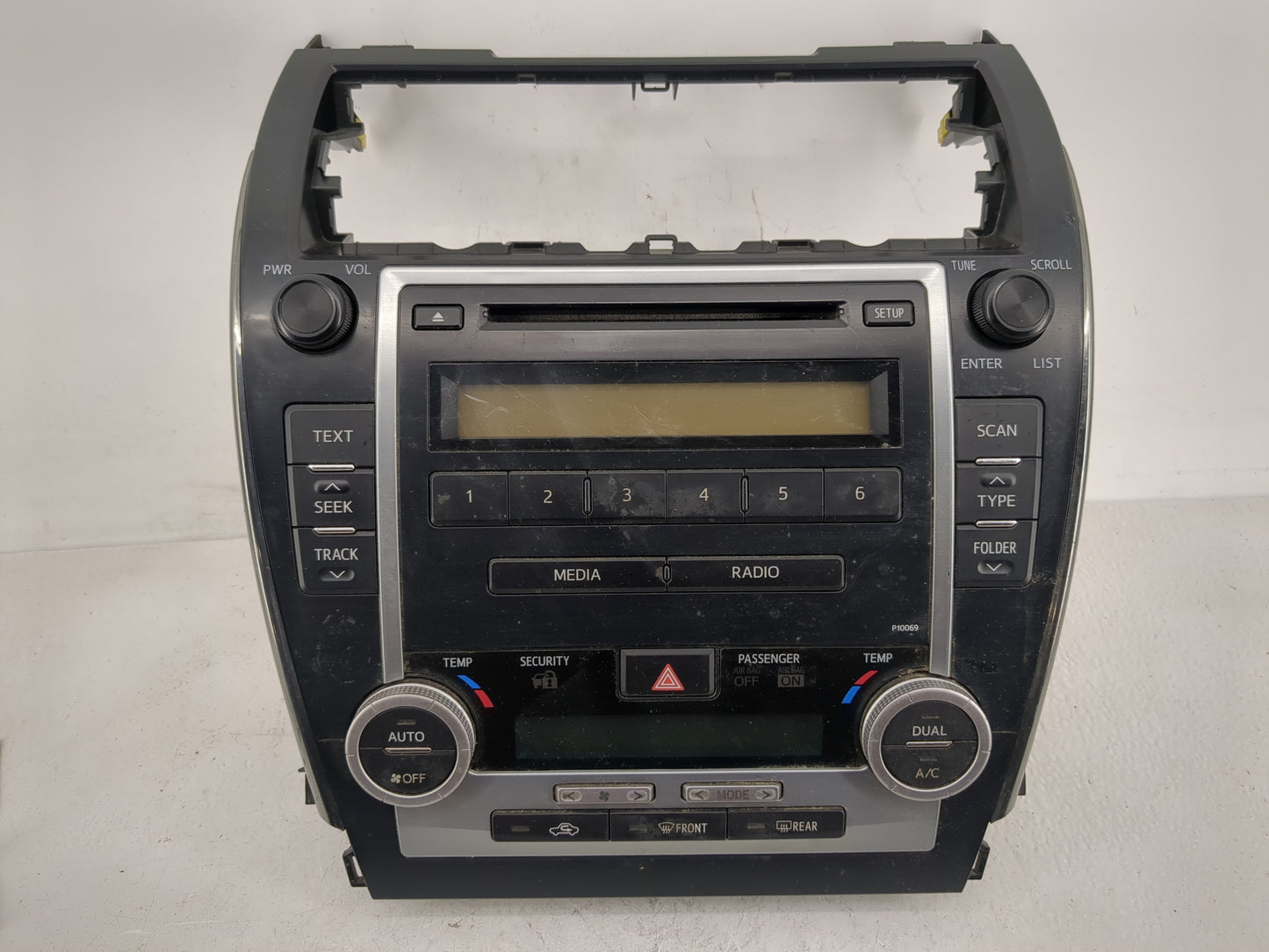 2014 Toyota Camry Radio AM FM Cd Player Receiver Replacement P/N:86120-06340 Fits OEM Used Auto Parts - Oemusedautoparts1.co