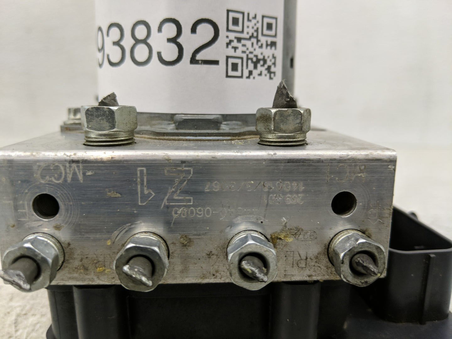 2013-2014 Toyota Camry ABS Pump Control Module Replacement P/N:2265106455 0265956014 Fits Fits 2013 2014 OEM Used Auto Parts
