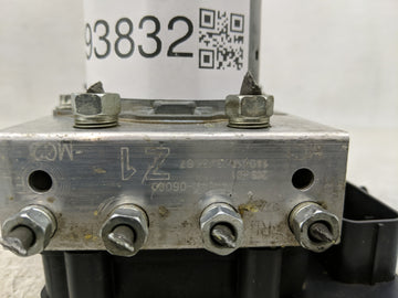 2013-2014 Toyota Camry ABS Pump Control Module Replacement P/N:2265106455 0265956014 Fits Fits 2013 2014 OEM Used Auto Parts