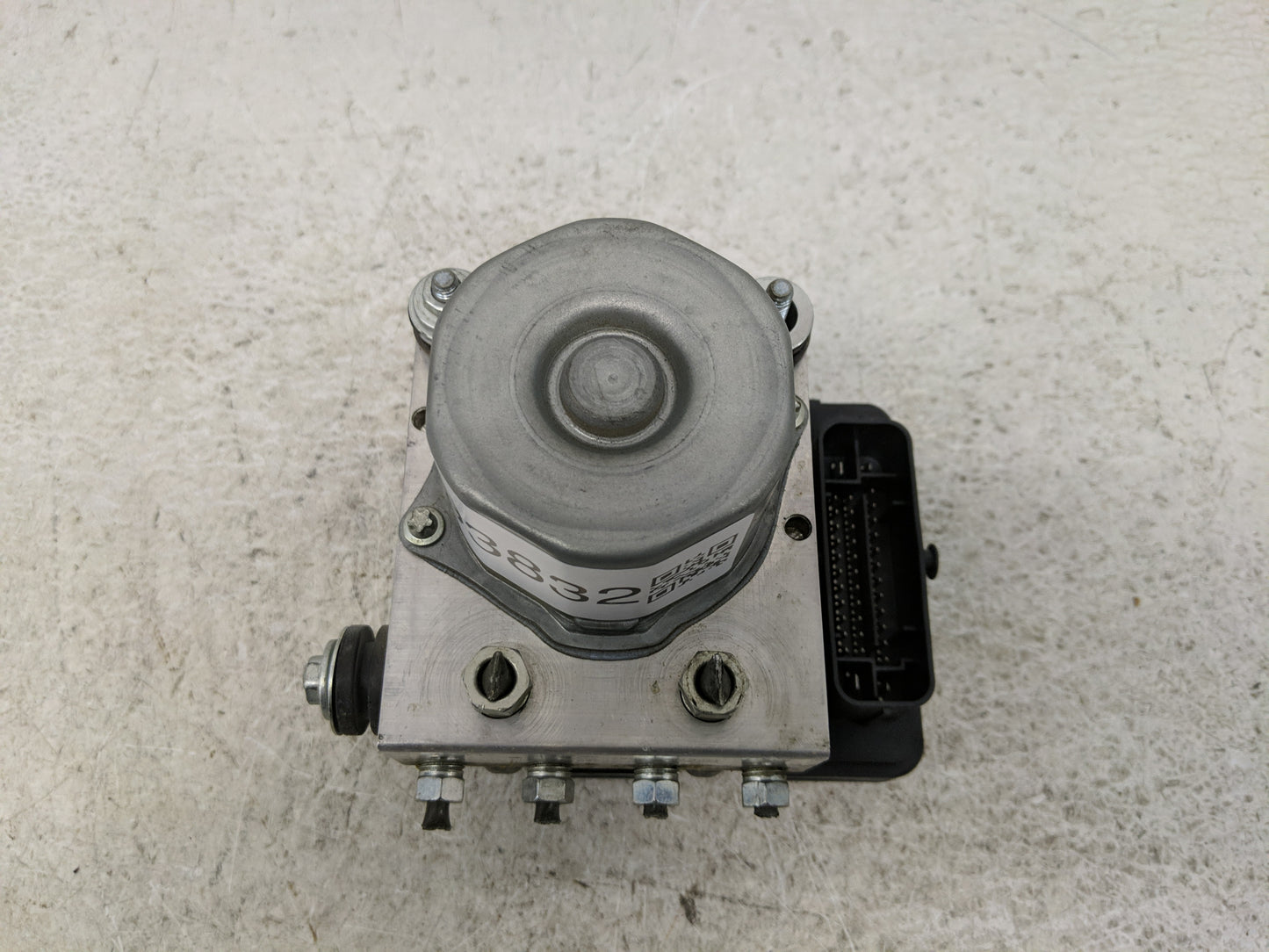 2013-2014 Toyota Camry ABS Pump Control Module Replacement P/N:2265106455 0265956014 Fits Fits 2013 2014 OEM Used Auto Parts