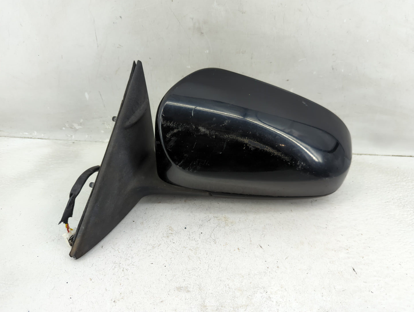 2012-2014 Toyota Camry Driver Side View Mirror - Left Door Mirror OEM Used - Oemusedautoparts1.com