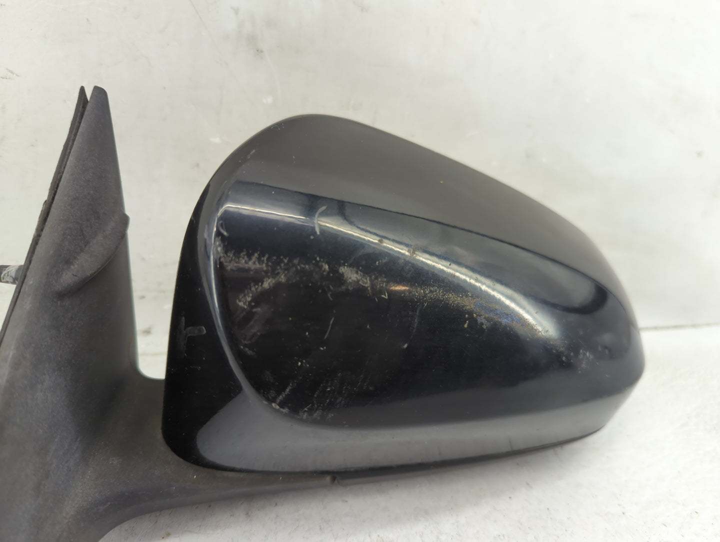 2012-2014 Toyota Camry Driver Side View Mirror - Left Door Mirror OEM Used - Oemusedautoparts1.com