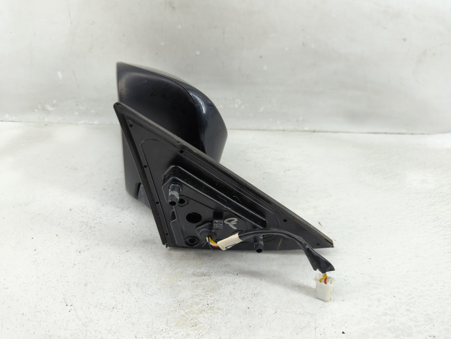 2012-2014 Toyota Camry Driver Side View Mirror - Left Door Mirror OEM Used - Oemusedautoparts1.com