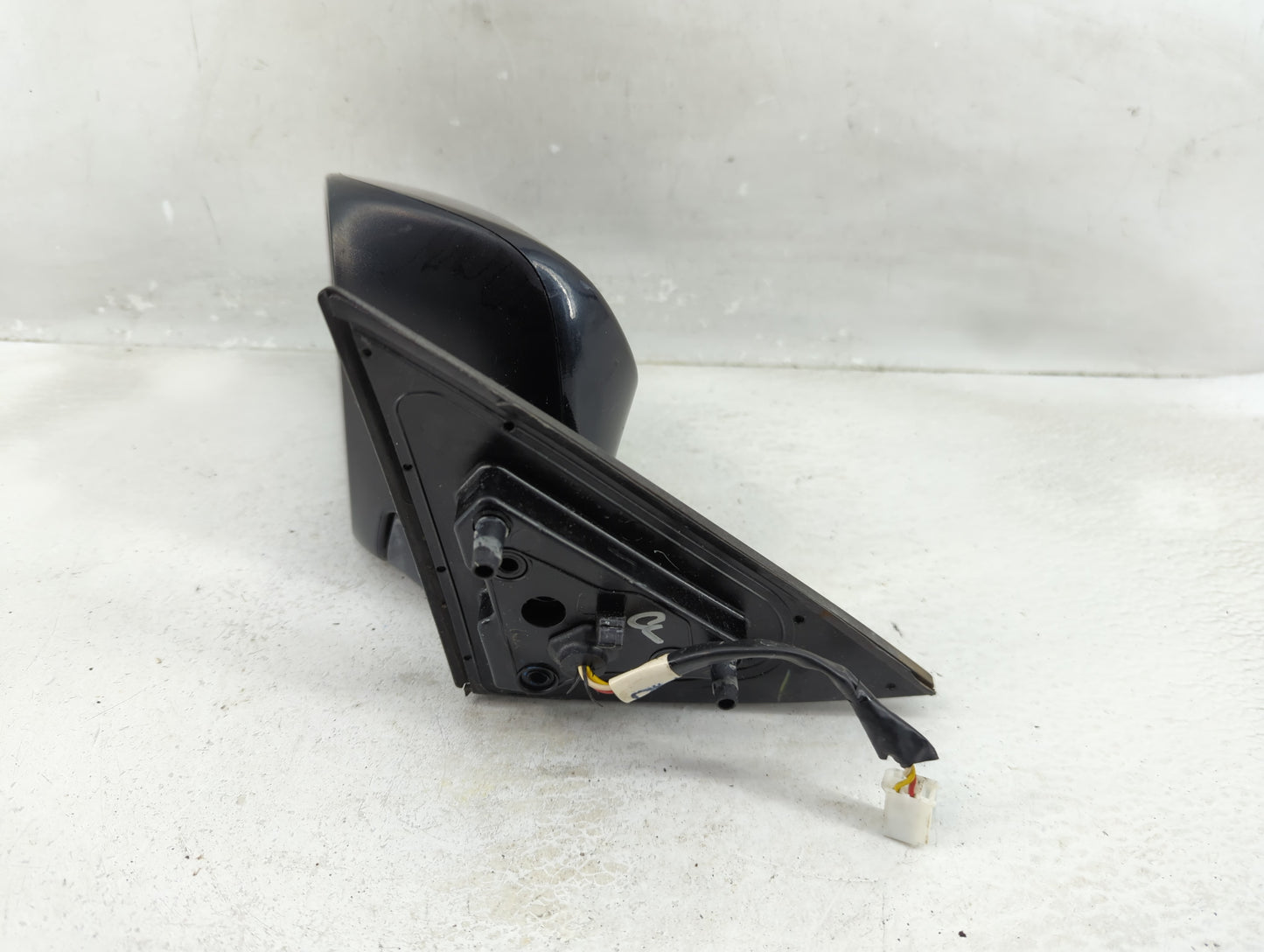 2012-2014 Toyota Camry Driver Side View Mirror - Left Door Mirror OEM Used - Oemusedautoparts1.com