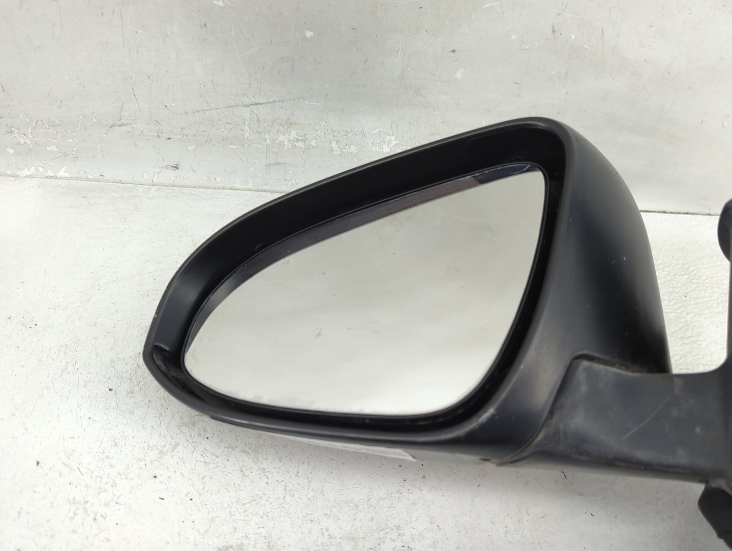 2012-2014 Toyota Camry Driver Side View Mirror - Left Door Mirror OEM Used - Oemusedautoparts1.com