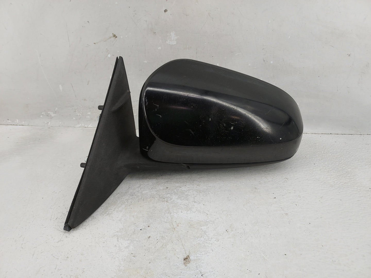 2012-2014 Toyota Camry Driver Side View Mirror - Left Door Mirror OEM Used - Oemusedautoparts1.com