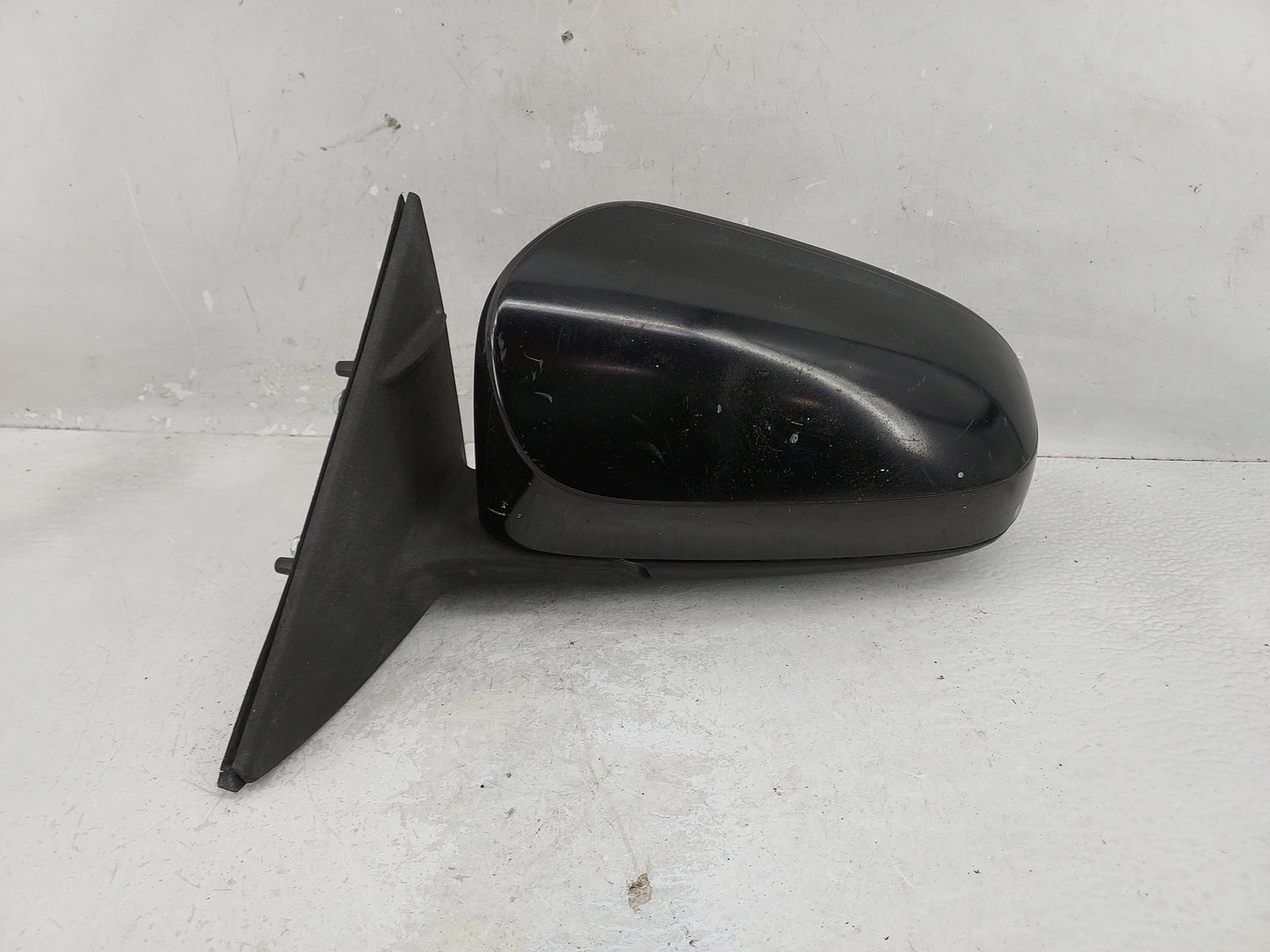 2012-2014 Toyota Camry Driver Side View Mirror - Left Door Mirror OEM Used - Oemusedautoparts1.com
