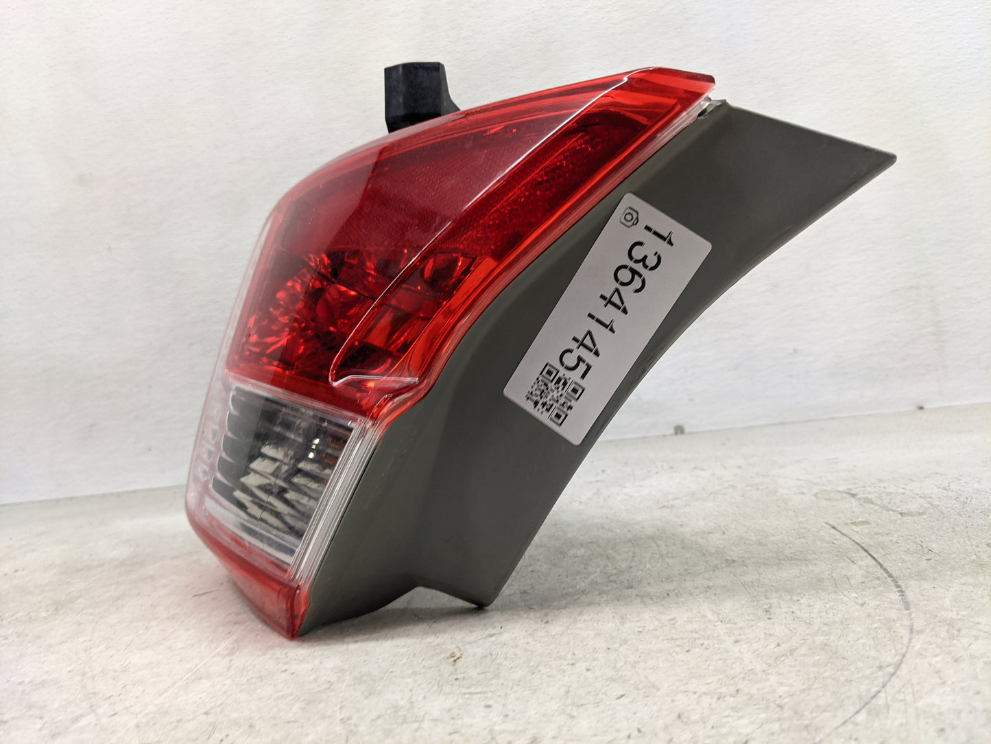 2012-2014 Toyota Camry Tail Light Assembly Passenger Right OEM Fits Fits 2012 2013 2014 OEM Used Auto Parts - Oemusedautopar
