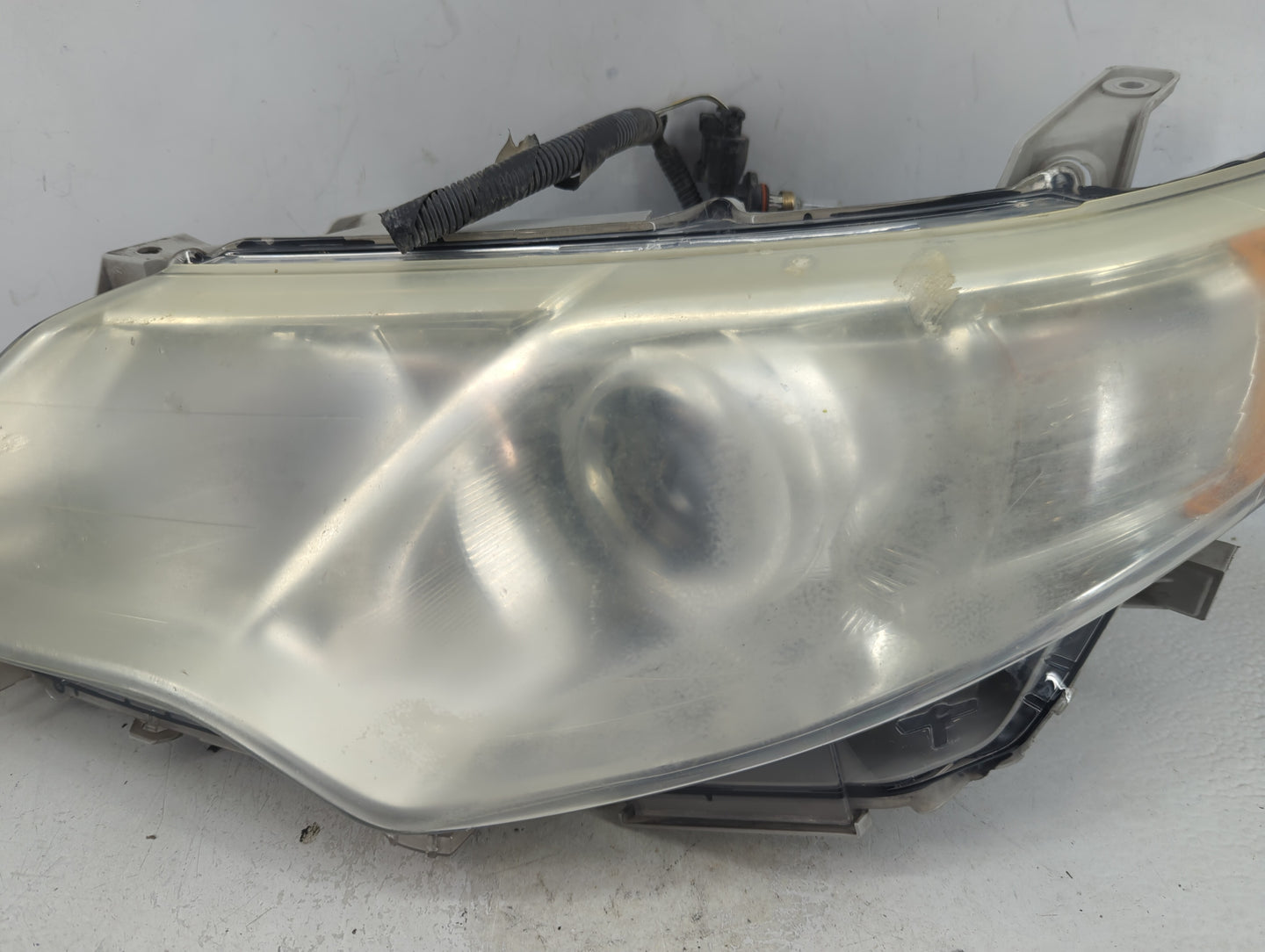 2012-2014 Toyota Camry Driver Left Oem Head Light Headlight Lamp - Oemusedautoparts1.com