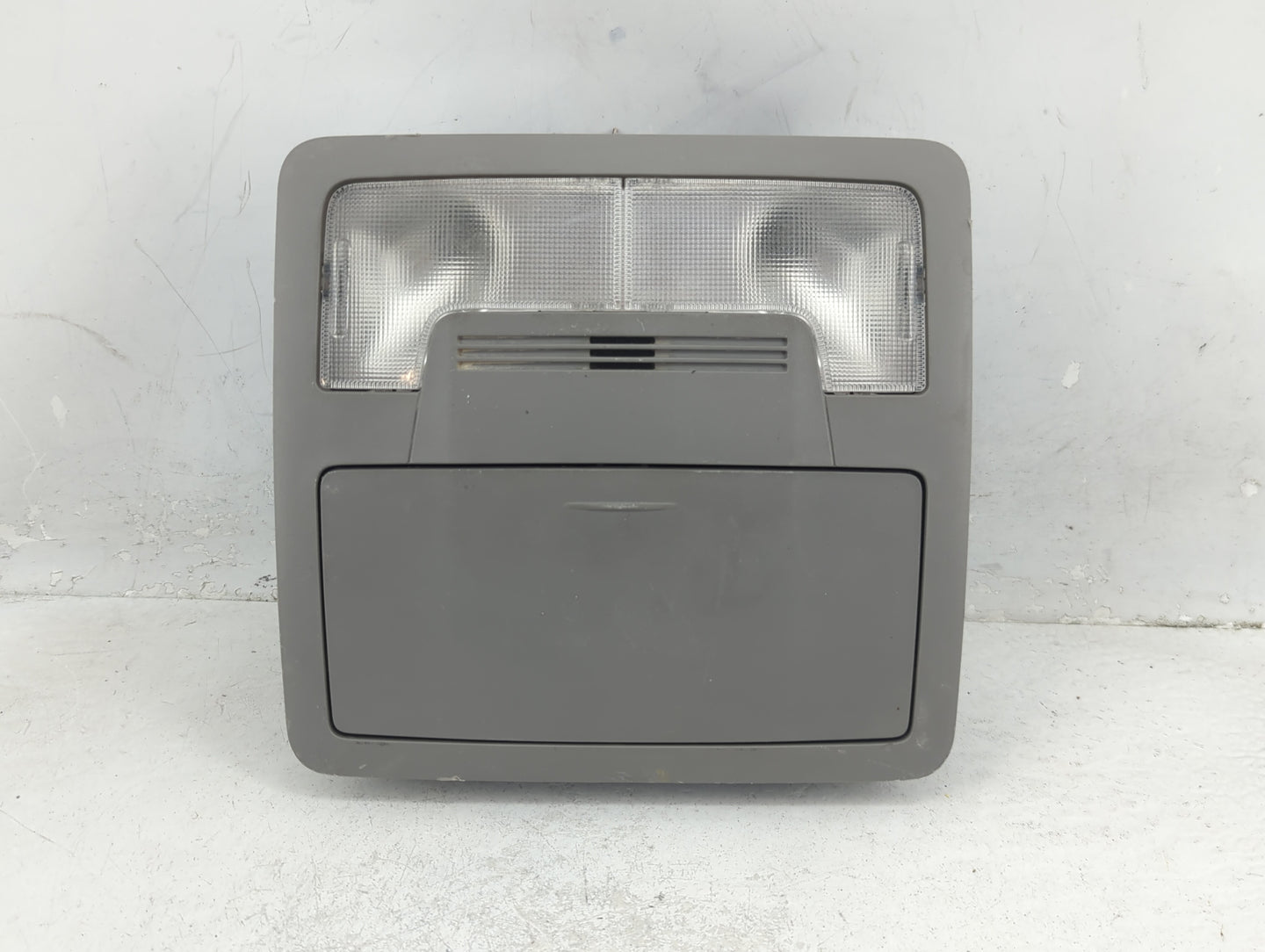 2014 Toyota Camry Overhead Roof Console - Oemusedautoparts1.com