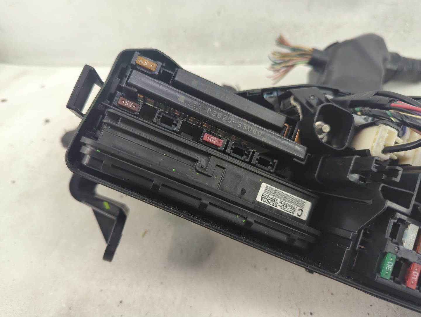 2012-2017 Toyota Camry Fusebox Fuse Box Panel Relay Module P/N:82662-06190 Fits Fits 2012 2013 2014 2015 2016 2017 OEM Used 