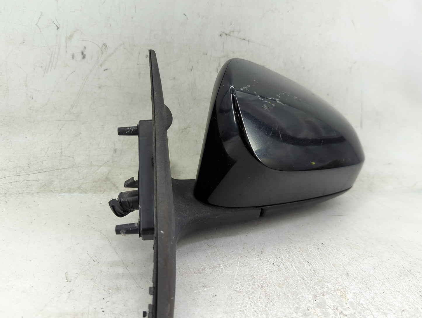 2012-2014 Toyota Camry Driver Side View Mirror - Left Door Mirror OEM Used - Oemusedautoparts1.com