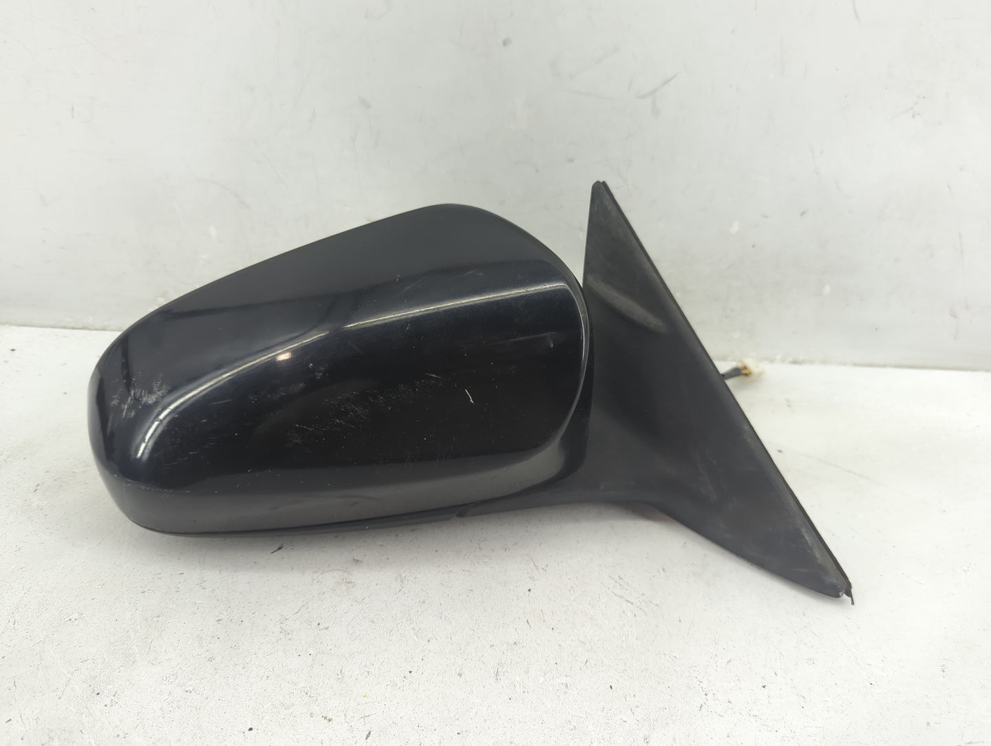 2012-2014 Toyota Camry Passenger Side View Mirror - Right Door Mirror OEM Used - Oemusedautoparts1.com