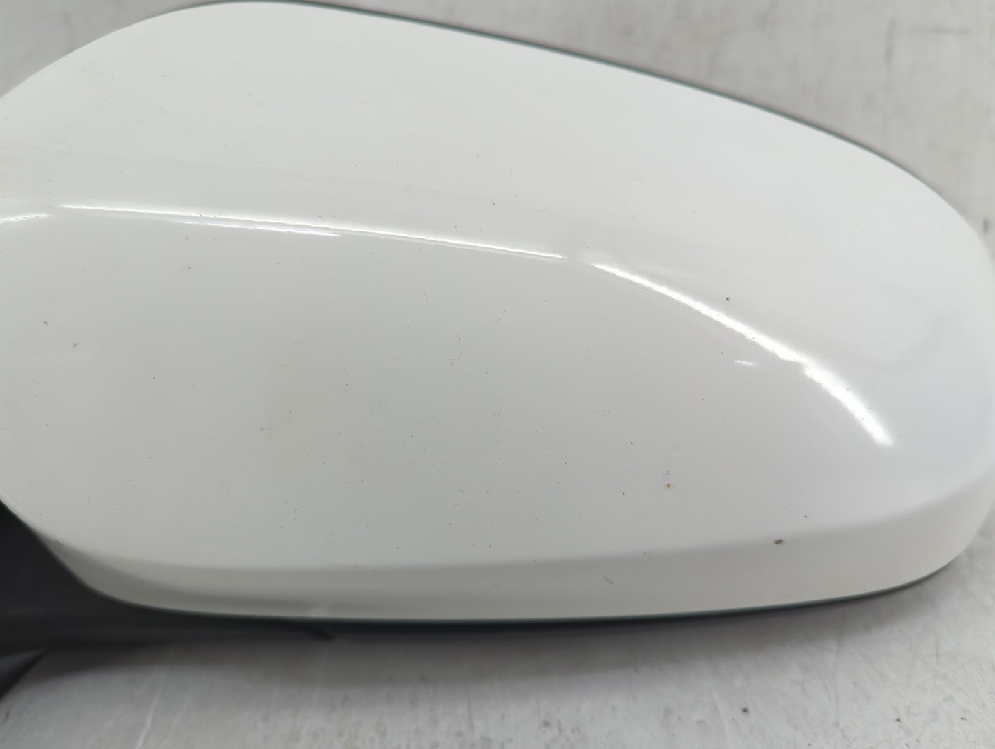 2012-2014 Toyota Camry Driver Side View Mirror - Left Door Mirror OEM Used - Oemusedautoparts1.com