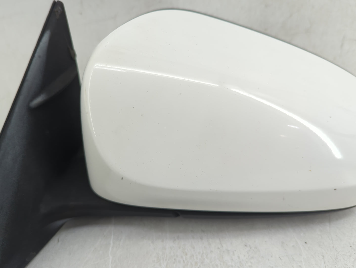 2012-2014 Toyota Camry Driver Side View Mirror - Left Door Mirror OEM Used - Oemusedautoparts1.com