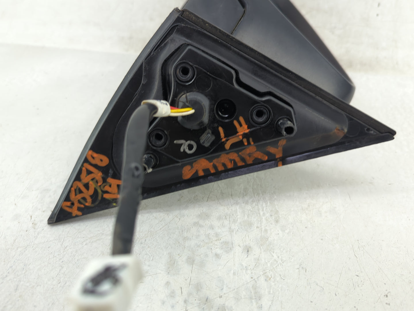 2012-2014 Toyota Camry Driver Side View Mirror - Left Door Mirror OEM Used - Oemusedautoparts1.com